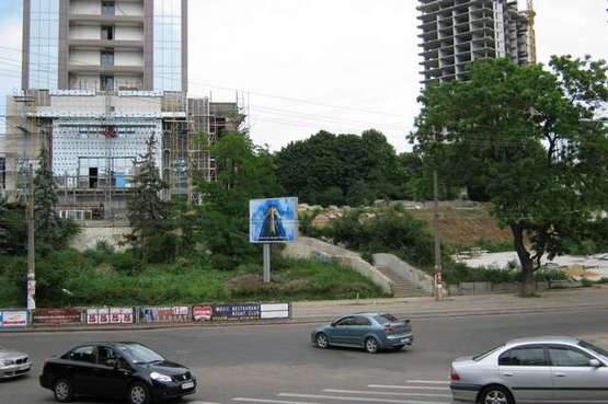 Фото рекламной плоскости по адресу ул. Генуэзская - ул. Посмитного