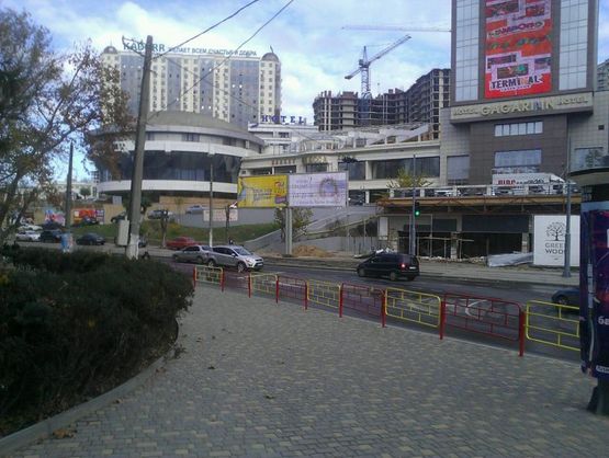 Фото рекламної площини за адресою Гагаринское плато, 5 (левая) (Призма)