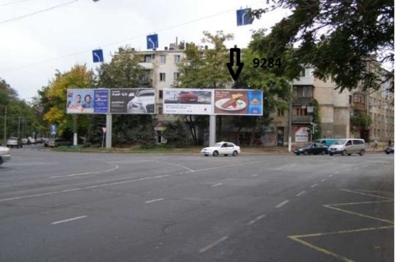 Фото рекламной плоскости по адресу Среднефонтанская пл., правый (призма) (правая плоскость)