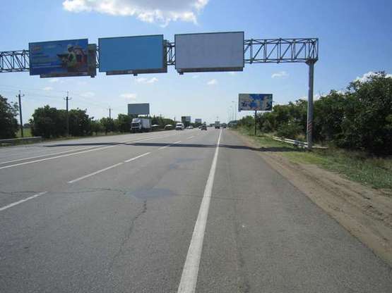 Фото рекламної площини за адресою Об'їздна дорога, 27 км,Аквапарк (права в бік ринку "7км")