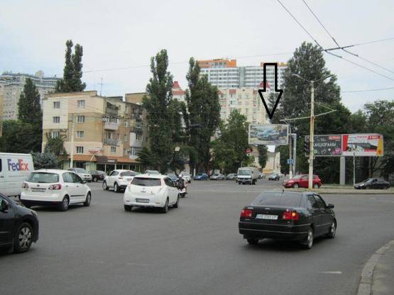 Фото рекламной плоскости по адресу пр-кт Гагарина - ул. Канатная, 132 (Призма)