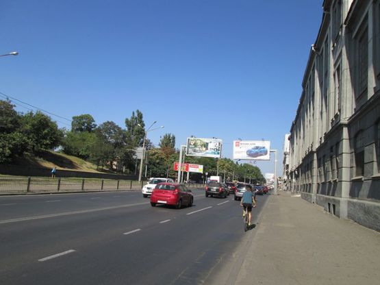 Фото рекламної площини за адресою ул. Водопроводная - пер. Высокий (в город левый призма)