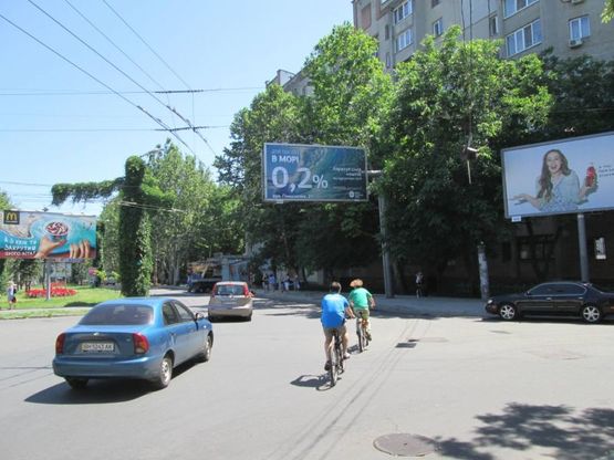 Фото рекламної площини за адресою ул. Судостроительная - пр-т Адмиральский, 1В/4 (Призма)