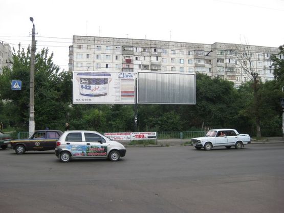 Фото рекламної площини за адресою ул.Витрука 10 (м-т "Фуршет", м-т "Олди", м-н Эльдорадо)