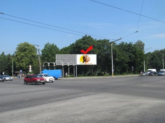 Фото рекламной плоскости по адресу вул.Стрийська-вул.Наукова, до центру