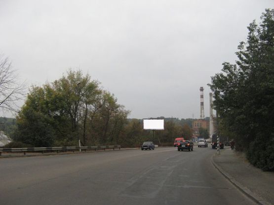 Фото рекламної площини за адресою ул. Жуйко 29 (мост, выезд на Бердичев)