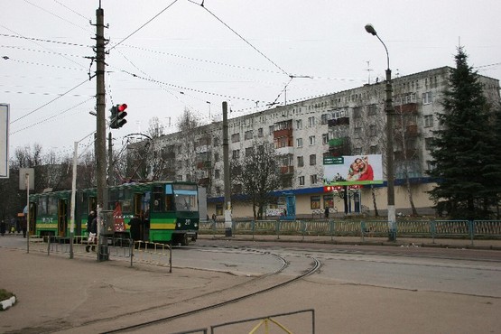 Фото рекламної площини за адресою ул. Королева 44 (на алее)