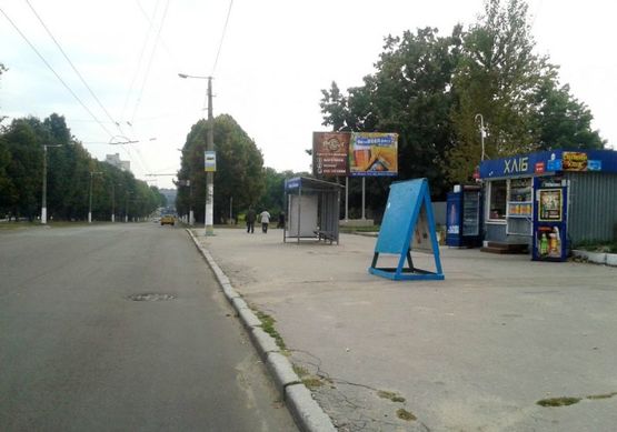 Фото рекламной плоскости по адресу пл.Полевая 6 - ул.Витрука