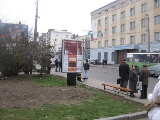 Фото рекламної площини за адресою пл. Победы №3(Остановка, м-н Темп)