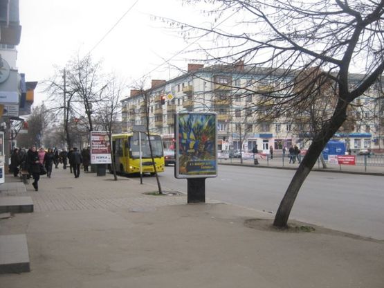 Фото рекламної площини за адресою ул. Киевская №2 (м-н Сумки,остановка Хлебная)