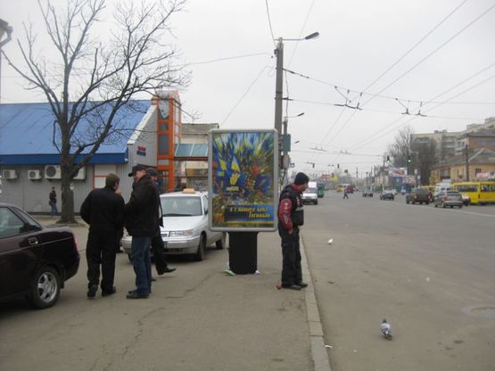 Фото рекламної площини за адресою ул. Киевская (м-т Вопак, остановка Центральный автовокзал)