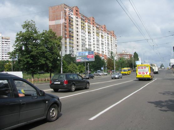 Фото рекламної площини за адресою Драйзера Теодора вул., 7 у напрямку вул. Маяковського