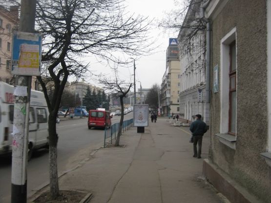 Фото рекламной плоскости по адресу ул. Победы №1 (Офис ЮРЕКСа, напротив Собора)