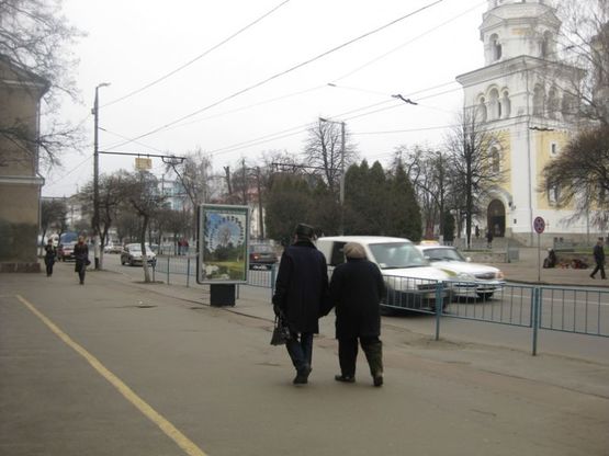 Фото рекламной плоскости по адресу ул. Победы №2 (Офис ЮРЕКСа, банк Национальный кредит)