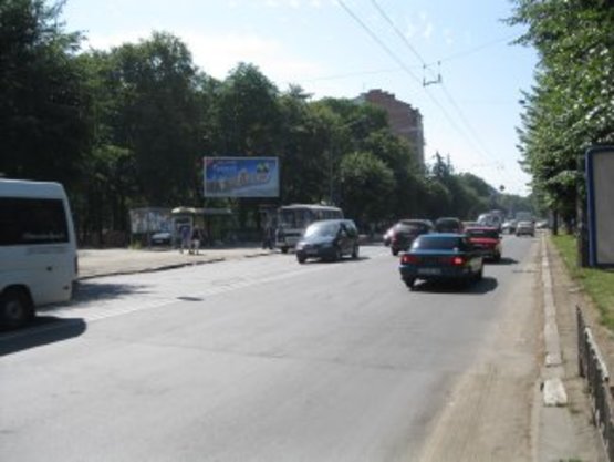 Фото рекламної площини за адресою Галицька - Довга перехрестя (Княгинин)                 освітлення