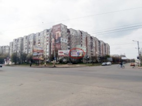 Фото рекламной плоскости по адресу Івасюка-Будівельників перехрестя     правий                      освітлення