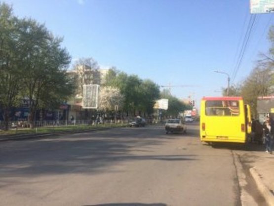 Фото рекламной плоскости по адресу вул.Мазепи     Сільпо,Комфі,Фокстрот