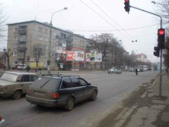 Фото рекламної площини за адресою Галицька - Довга перехрестя