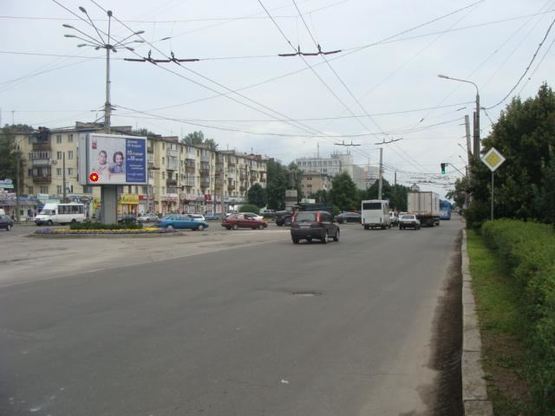 Фото рекламної площини за адресою пл.Зыгина (на треугольнике) с ул.Халтурина