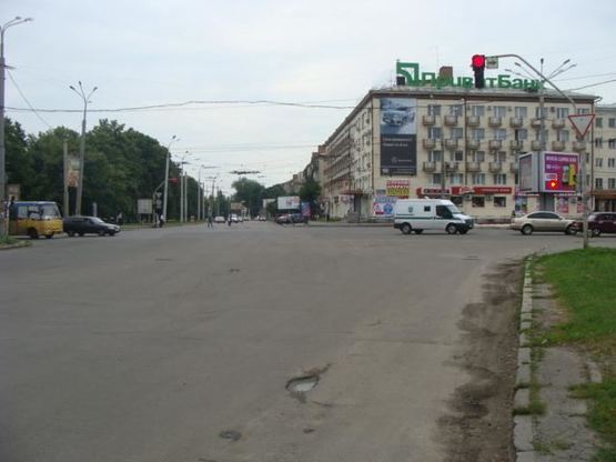 Фото рекламної площини за адресою Кооп.универ.(с ул.Сенная)