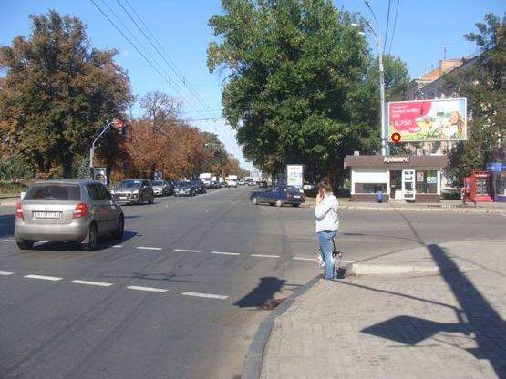Фото рекламной плоскости по адресу ул.Октябрская,46 (Петрович)