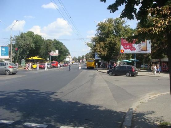 Фото рекламной плоскости по адресу на перкр. ул Фрунзе и ул. Чапаева