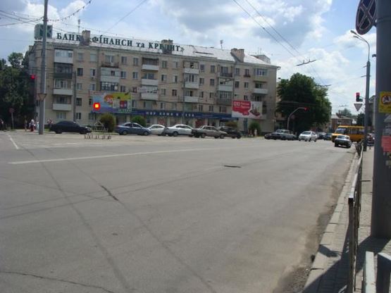 Фото рекламной плоскости по адресу на перекр. ул. Фрунзе и ул. 1100-летия Полтавы ("Арбат Престиж")