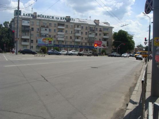 Фото рекламной плоскости по адресу на перекр.ул. Фрунзе и ул. 1100-летия Полтавы ("Ботаник")