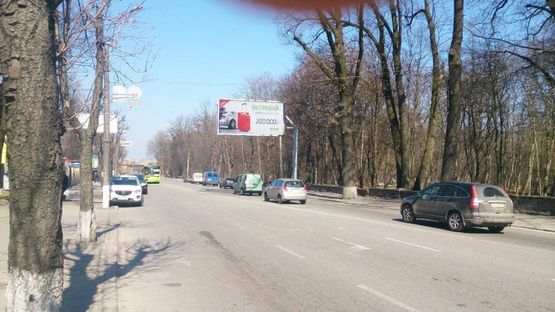 Фото рекламной плоскости по адресу вул. Першотравнева, 166