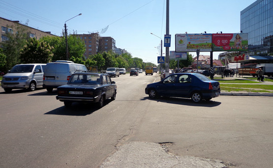 Фото рекламной плоскости по адресу Борисполь ул.Киевский шлях (А3) левый/АТБ,рынок Зоряный-ПРИЗМА