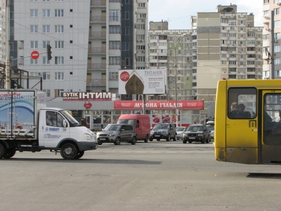 Фото рекламной плоскости по адресу ул. Григоренка / ул. Княжий Затон