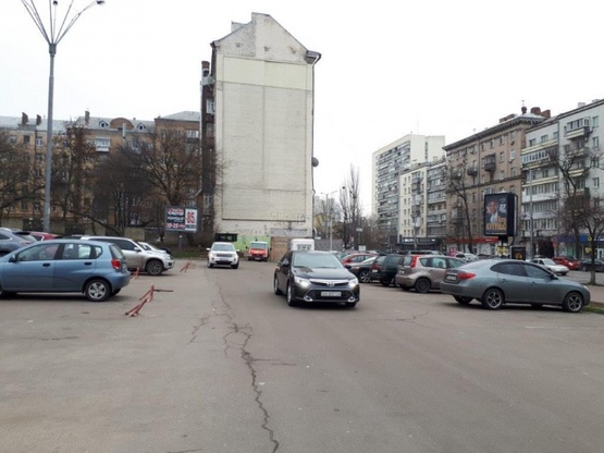 Фото рекламной плоскости по адресу Большая Васильковская ул., 111-113, возле Дворца "Украина"