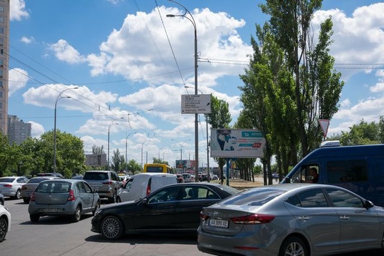Фото рекламной плоскости по адресу Пр-т Героев Сталинграда (напротив дома №2). Оболонские ЛИПКИ. В ЦЕНТР