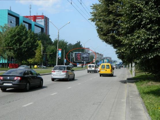 Фото рекламної площини за адресою Наукова, 16 до Вікторії Гарденс (напрямок до вул. Кульпарківської)