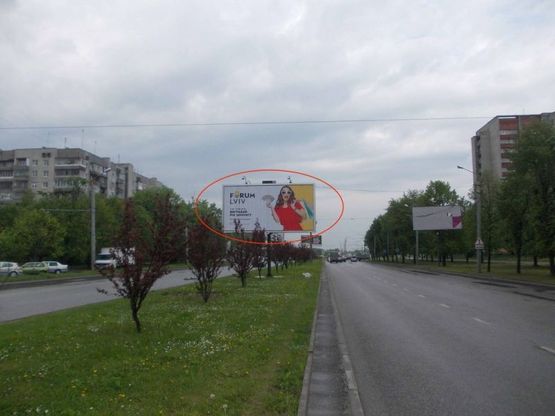 Фото рекламной плоскости по адресу Наукова, 61 до Вікторії Гарденс (напрямок до вул. Кульпарківської)