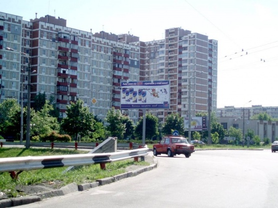 Фото рекламної площини за адресою Маяковского/Сабурова, треугольник №3