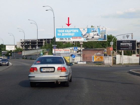 Фото рекламной плоскости по адресу Межигорская ул., выезд на Набережно-Луговую, левая, в центр