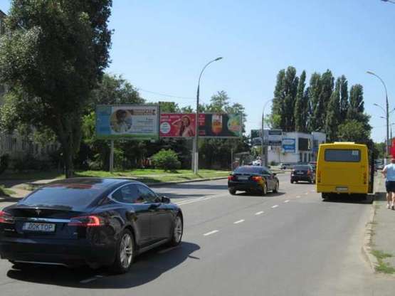 Фото рекламної площини за адресою ул. Среднефонтанская, 12а (напротив)