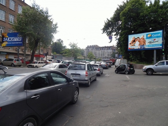 Фото рекламной плоскости по адресу Глубочицкая ул., возле ул.Лукьяновская, в сторону ул.Артема, из центра