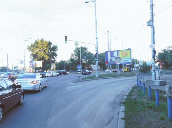 Фото рекламной плоскости по адресу Гагарина Ю. пр-т, пересечение с ул.Красноткацкой 47/18, в центр