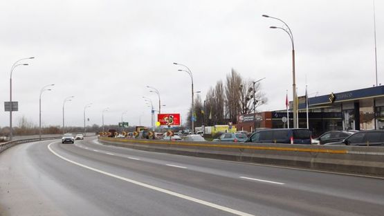 Фото рекламной плоскости по адресу Набережно-Рыбальская ул. / Электриков ул.7, возле подземного перехода