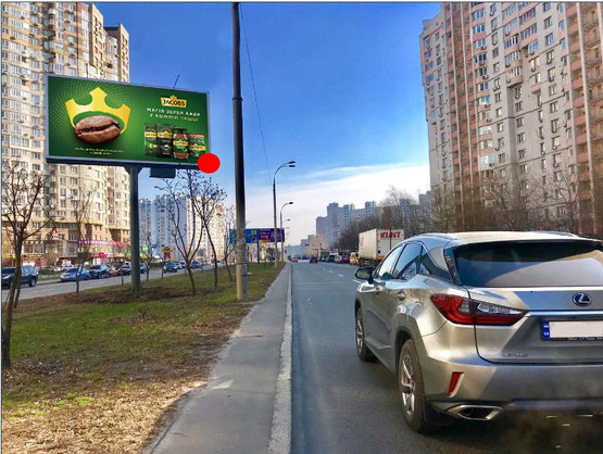 Фото рекламной плоскости по адресу Ахматовой ул. 35 на распределителе, из центра