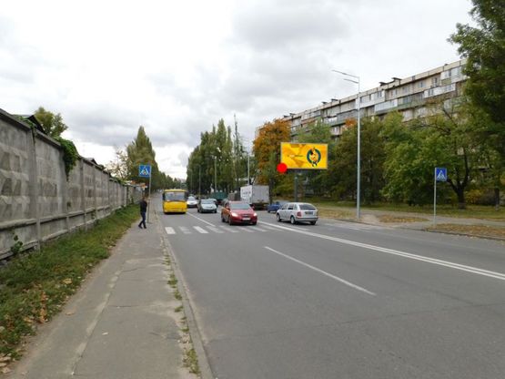 Фото рекламної площини за адресою Березняковская ул. 6