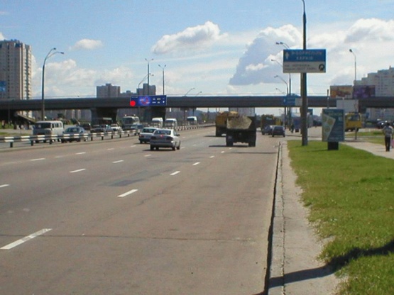 Фото рекламной плоскости по адресу Бажана пр-т / Григоренко пр-т, ст.м."Позняки", из центра