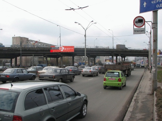 Фото рекламної площини за адресою Бандеры Степана пр-т., Богатырская ул., от Московского моста