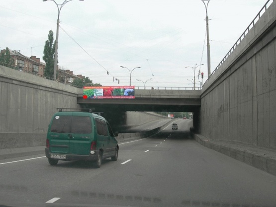 Фото рекламної площини за адресою Телиги Е.ул., возле ул.Щусева, рядом ст.м.Дорогожичи, от ст.м.Шулявская