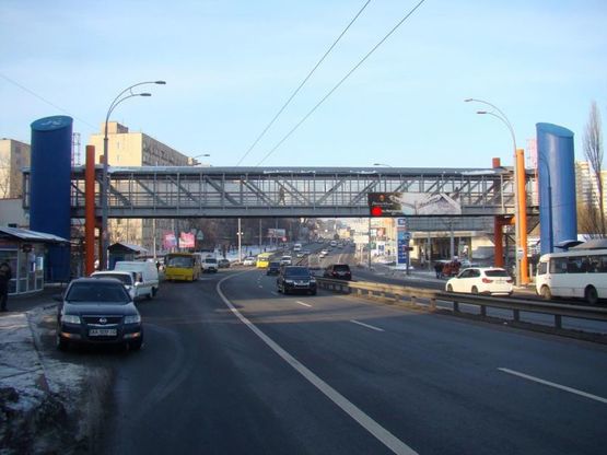 Фото рекламной плоскости по адресу мост пешеходный по Голего ул. в направлении ст.м. "Шулявская"