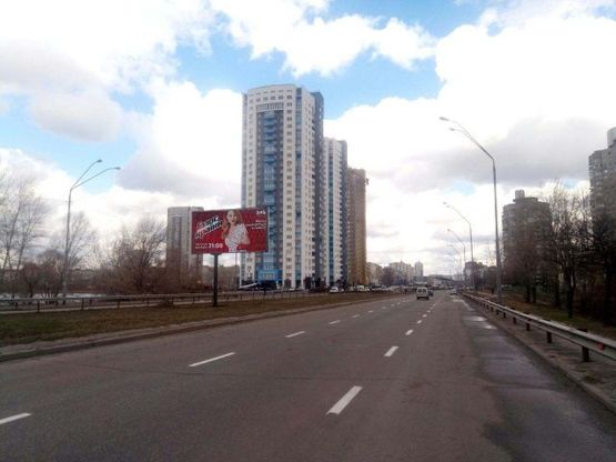Фото рекламной плоскости по адресу Оболонский пр. - 350 м. до ст. м. "Оболонь"