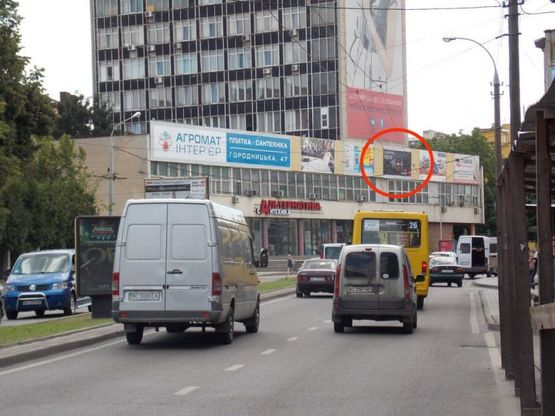 Фото рекламной плоскости по адресу Чорновола, 4 (м.6) статуправління, клуб " Малевич"