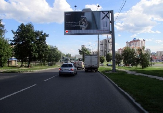 Фото рекламної площини за адресою Космическая ул. - Клочковская ул.